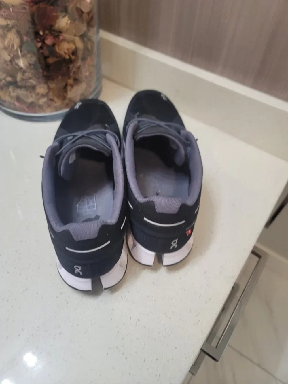 On Running Cloud 5 Women’s Shoes Black White Size 10.5 Lightweight Sneakers